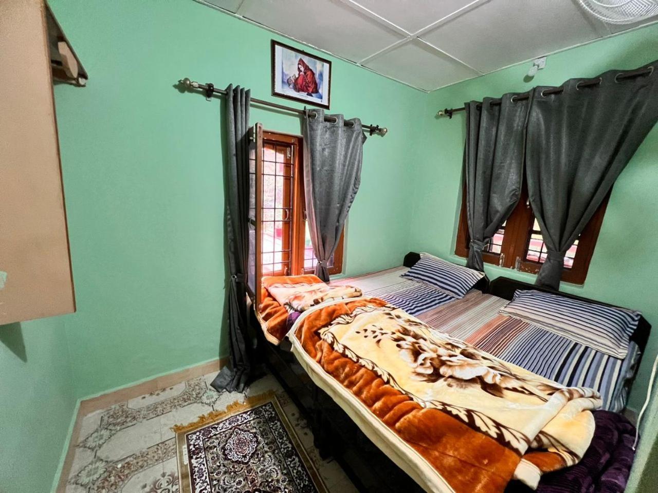 Tathastu Bir -Homestay ,Dorm,Hostel 外观 照片